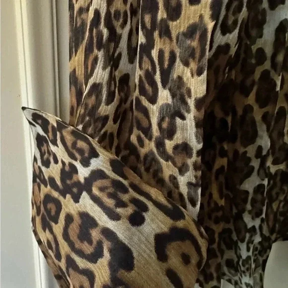 Pamela Dennis Animal Print Sheer Blouse.  Size 20 - Picture 2 of 4